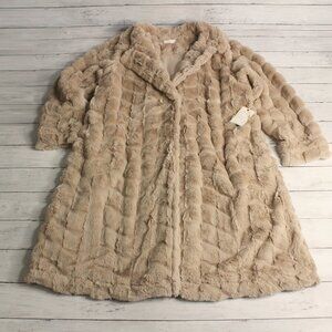 Fair Haven Women's Winter Faux Fur Coat Size 2X Plush Luxurious Beige